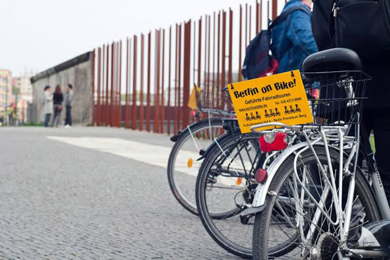 Bicicletas pelas ruas de Berlim